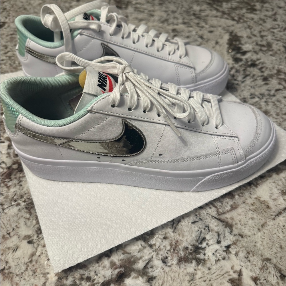 Nike Women's White and Silver Sneakers with Mint Accents DQ7654-100